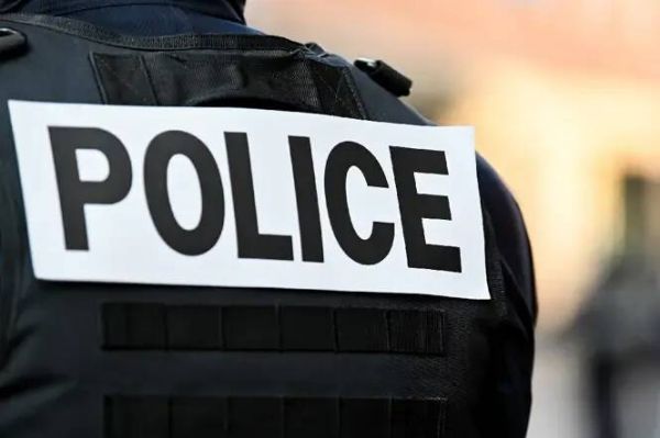 Un jeune de 18 ans soupçonné de préparer un acte terroriste pour l'Etat Islamique arrêté en France