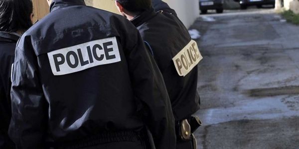 Paris : un homme soupçonné de vouloir commettre un acte terroriste pour l'EI interpellé