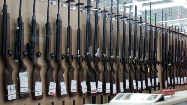 Fusillade dans une école au Texas : "Une partie de l'Amérique va vouloir s'armer davantage", estime une spécialiste
