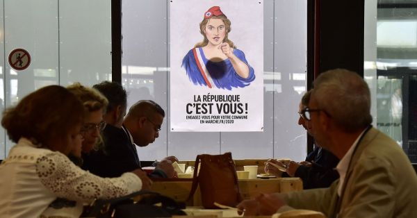 Face aux accusations de violences sexuelles, quelles sont les obligations des partis politiques?