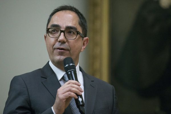 Paris : l'ancien président du Louvre mis en examen pour blanchiment