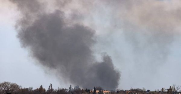 Guerre en Ukraine : "Une dizaine de morts" dans une frappe russe sur un terrain militaire à Dnipro