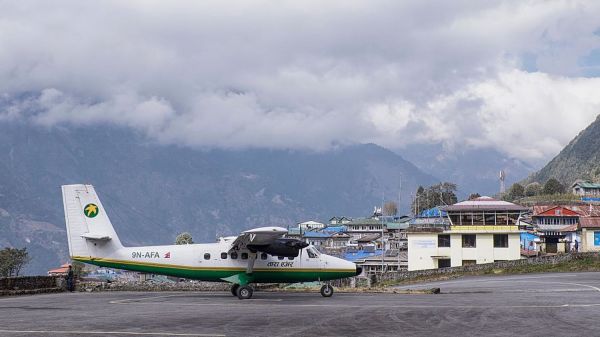 Un avion avec 22 personnes à bord est porté disparu au Népal