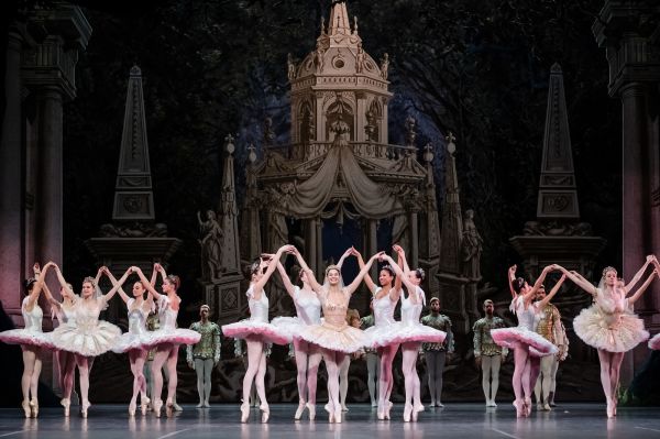 Un délicieux Songe d’une nuit d’été à l'Opéra Bastille