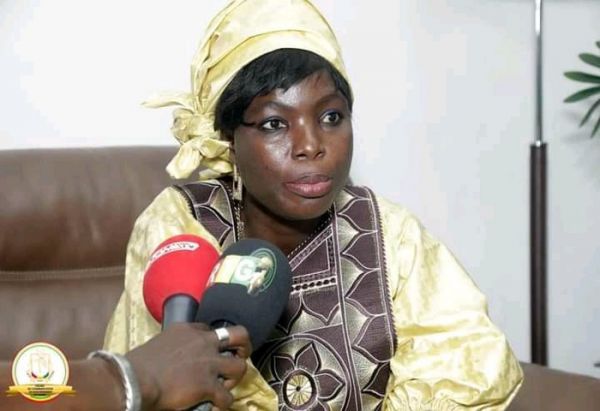Guinée : la ministre Louopou Lamah annonce l'interdiction de la coupe et le transport du bois