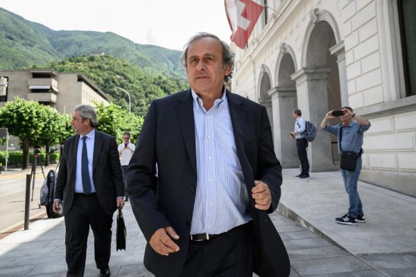 Michel Platini dans « Le Monde », une légende du ballon rond transférée à la rubrique justice