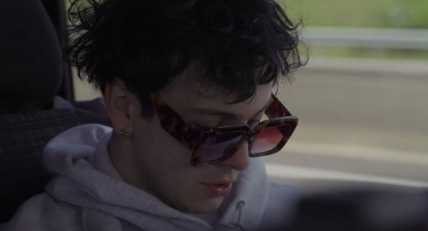 À voir : un documentaire retrace la tournée d'Hubert Lenoir de Montréal à Paris