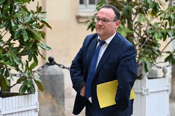 Damien Abad visé par une plainte pour tentative de viol