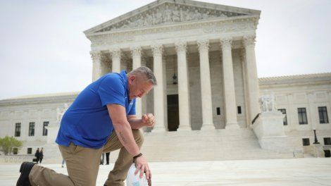Aux Etats-Unis, la Cour suprême fait encore plus de place pour la religion