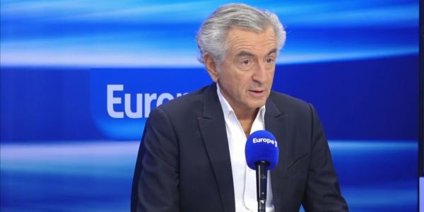 «L'Ukraine est la première cible, les pays limitrophes» sont la deuxième, assure Bernard-Henri Lévy