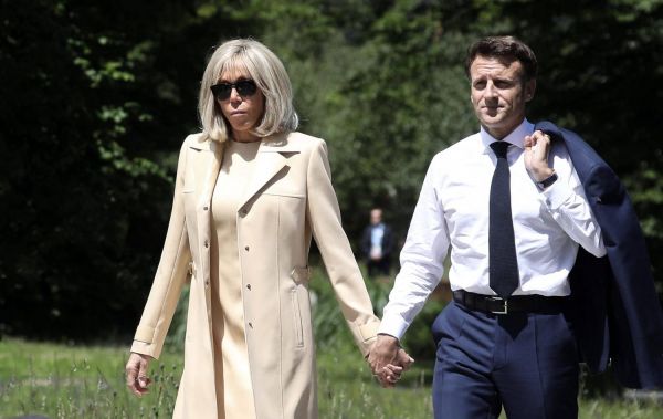 Mais que fait #Brigitte #Macron au G7 ?