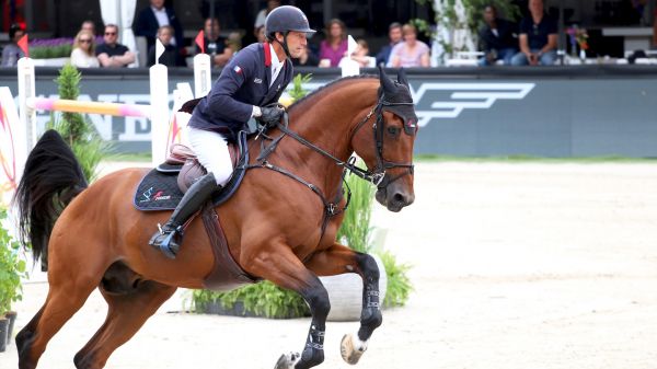 "C'est reparti, je peux m'éclater comme jamais avec quatre chevaux de Grands Prix!”, Kevin Staut