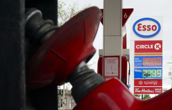 Réduction de la taxe sur l'essence dès demain en Ontario