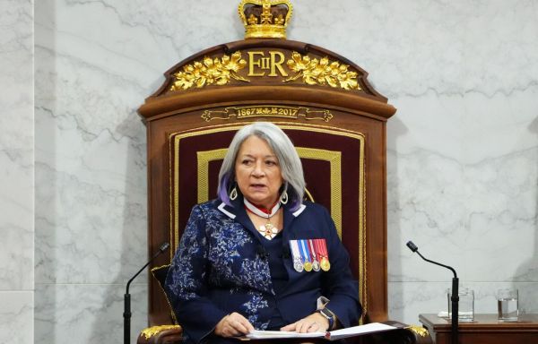 Des Québécois demandent à la Cour supérieure d'invalider la nomination de Mary Simon