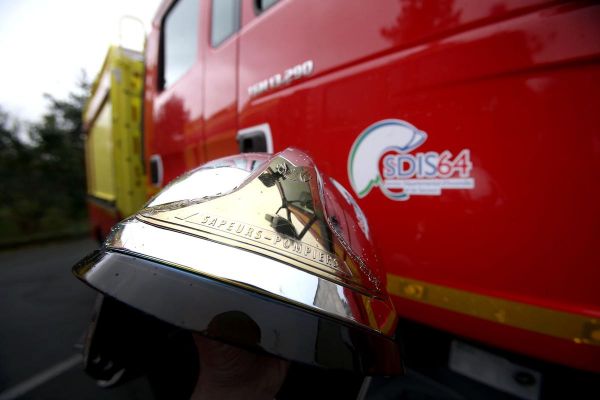 Jurançon : une moto et une voiture se percutent, cette dernière prend feu