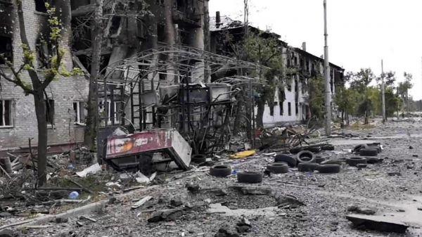 Guerre en Ukraine: la Russie revendique la prise de Lyssytchansk et de toute la région de Louhansk