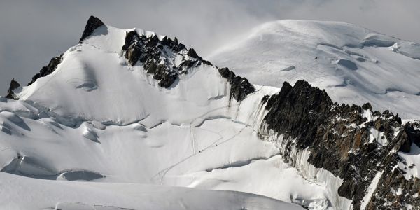 Alpes italiennes : cinq morts après l'effondrement d'un glacier