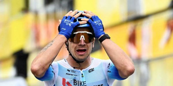Tour de France : Groenewegen gagne la 3e étape, van Aert conserve le jaune