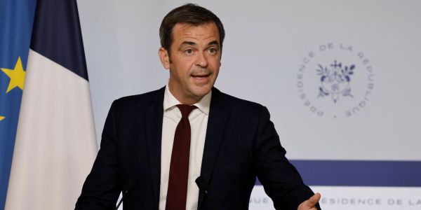 Élisabeth Borne ne «sollicitera pas la confiance des parlementaires», confirme Olivier Véran