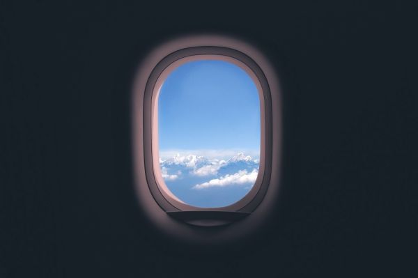 Voyage en avion : que se passe-t-il si un passager meurt en plein vol ?