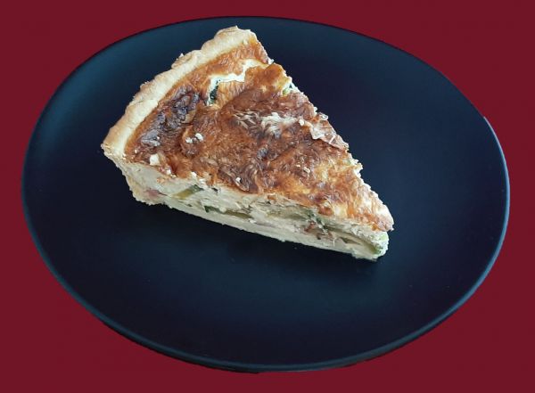 Quiche courgettes, chèvre et lardons. Recette estivale gourmande