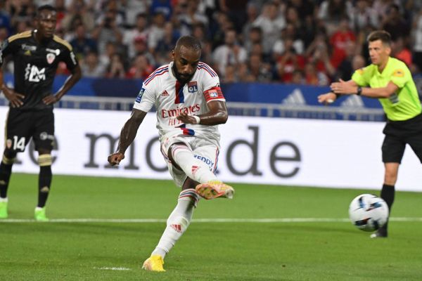 Ligue 1 : Lyon ouvre le championnat avec un succès difficile contre Ajaccio