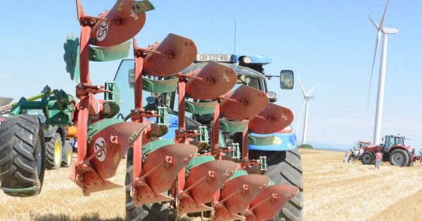 Photos. Monthureux-le-Sec : les Jeunes agriculteurs ont organisé un concours de labour au col du Poirier