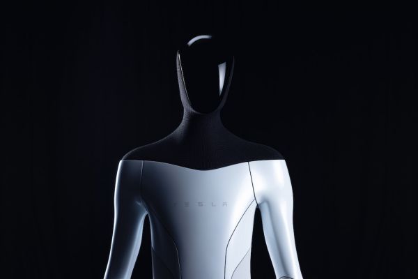 Tesla prévoit une nouvelle invention surprenante pour septembre
