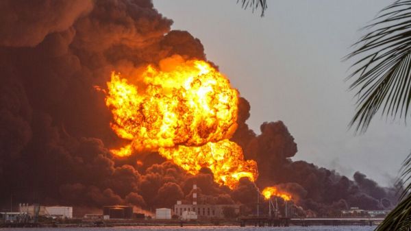 Le puissant incendie dans un dépôt de carburant toujours hors de contrôle à Cuba