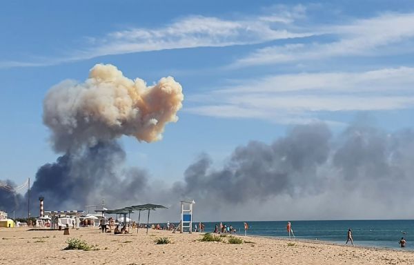 Importante explosions dans un dépôt  de munitions en Crimée