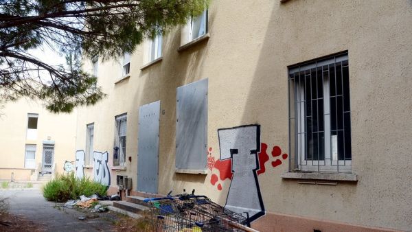 Vie des quartiers à Narbonne : contre le squat de l'ancienne gendarmerie, les habitants s'unissent en collectif