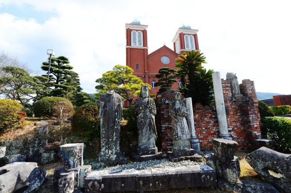 À Nagasaki, l'unité après les tragédies