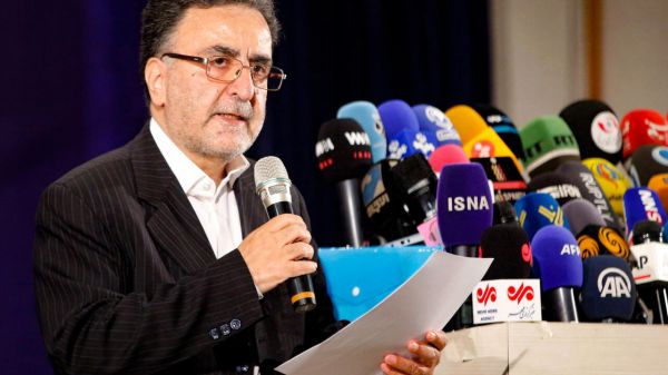Iran: ouverture du procès de Mostafa Tajzadeh, figure du mouvement réformateur