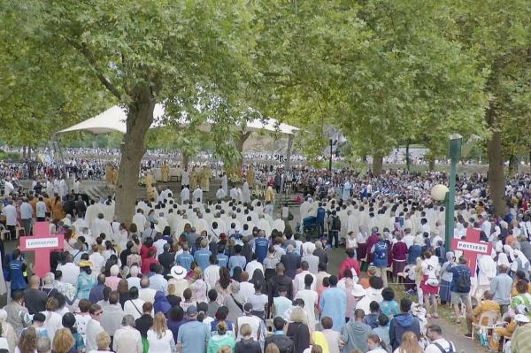 Pèlerinage National - "Le secret « renversant » du Magnificat : le penchant de Dieu pour les pauvres et les humbles” souligne Mgr Aveline