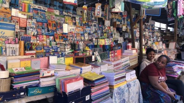 À Madagascar, la galère des préparatifs de la rentrée scolaire