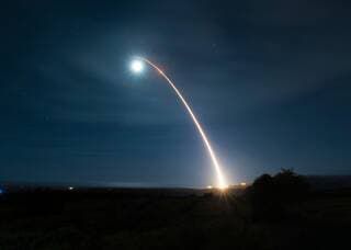 Les USA  testent leur missile intercontinental Minuteman III avec multiples vecteurs thermonucléaires