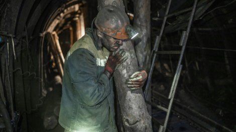 En Ukraine, bataille pour le charbon malgré la guerre