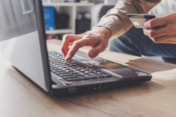 Virement bancaire : attention à cette escroquerie pendant les vacances d'été