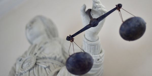 Féminicide dans les Yvelines : le conjoint écroué après avoir tout avoué