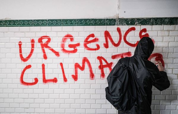 Inondations : Le métro parisien est-il vraiment inadapté aux intempéries ? C'est faux