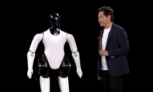 La Chine présente son robot humanoïde, le CyberOne de Xiaomi, décevant 