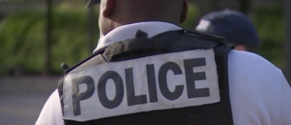 La police ouvre le feu à Vénissieux, près de Lyon, après un refus d'obtempérer cette nuit - Un mort et un blessé grave - Deux enquêtes ont été ouvertes