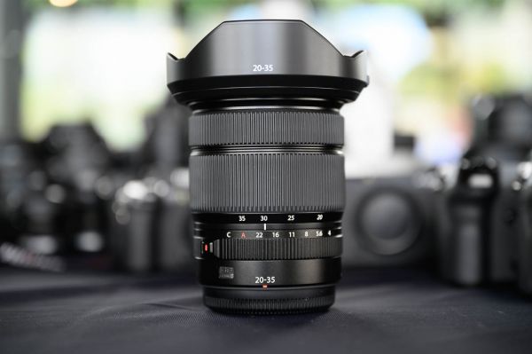 Fujinon GF 20-35 mm f/4 R WR : enfin un zoom ultra grand-angle pour les hybrides GFX !
