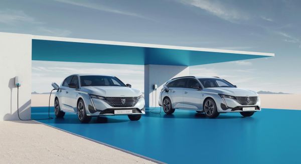 Peugeot dévoile la e-308 électrique