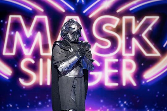 Mask Singer : Christelle Chollet et Francis Huster démasqués : tous les indices