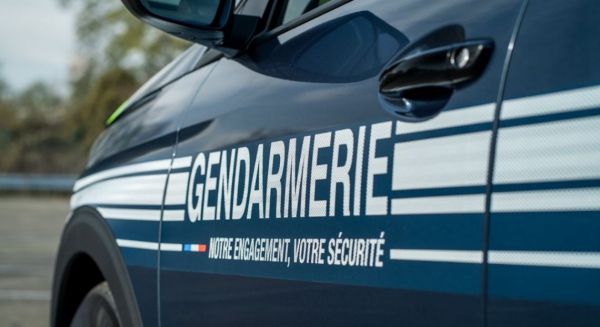 Quand les gendarmes se moquent de voleurs de carburant