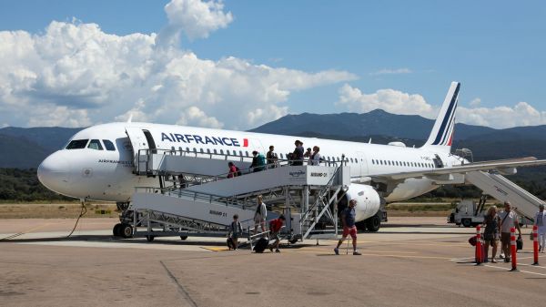 Grève des contrôleurs : Air France annule 55% de ses court et moyen-courriers vendredi