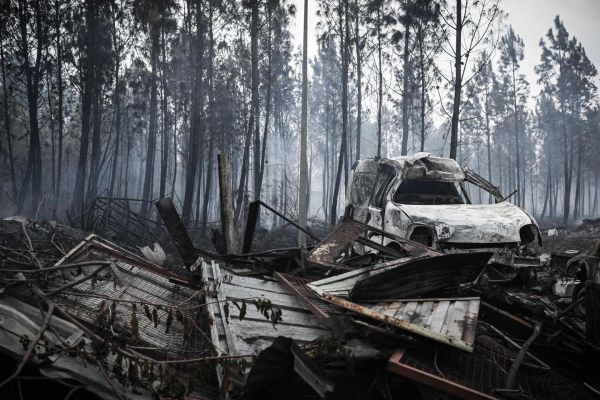 Incendie en Gironde : 3 500 hectares brûlés, la progression des flammes a ralenti durant la nuit