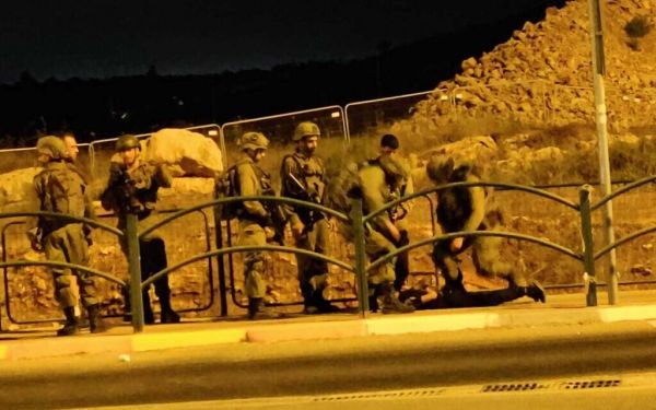Un garçon palestinien armé d’un couteau arrêté en Cisjordanie