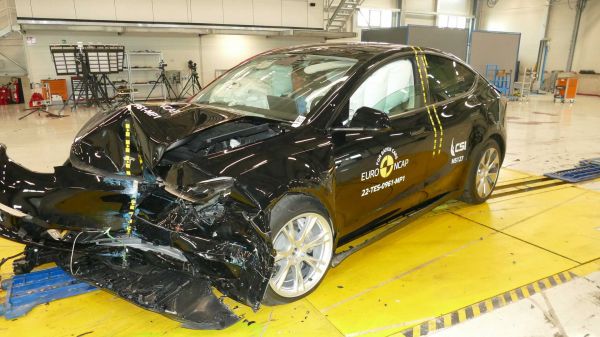 Crash-tests : Tesla a-t-il triché en modifiant ses voitures pour obtenir une note plus élevée ?